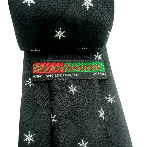 Men's Tie Hallmark Holiday Traditions Black White Snowflake Pattern Winter Tie - Picture 6 of 12